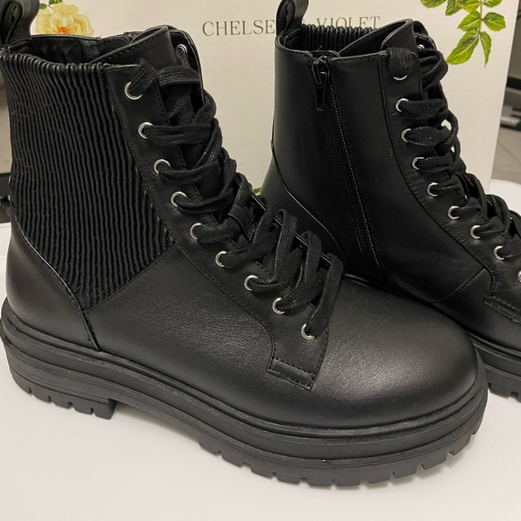 NIB Chelsea & Violet Rumi Leather Lace-Up Chunky Lug Sole Combat Booties Bla… - Picture 15 of 15